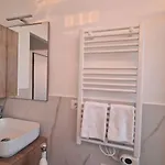Cozy Flat In Famagosta Area Near Unipol Forum Di Assago דירה *