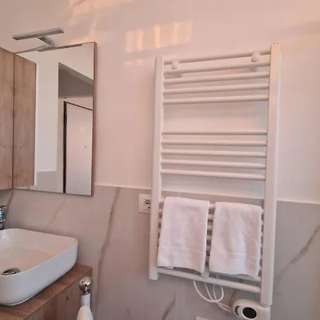 Cozy Flat For Vacation& Business In Famagosta Area Apartment *