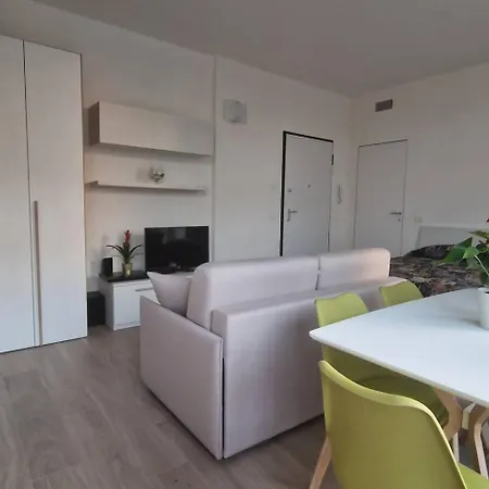 Cozy Flat In Famagosta Area Near The Unipol Forum Di Assago *